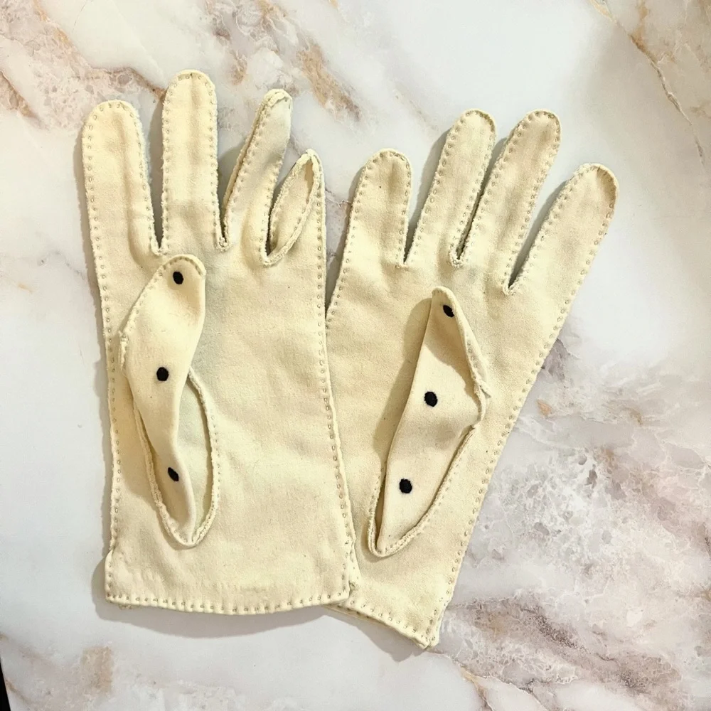 Vintage polka dot gloves, Elvette by Dawnelle